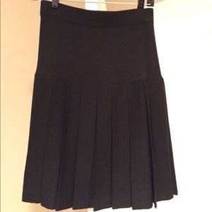 St. John Collection knit black pleated ski…